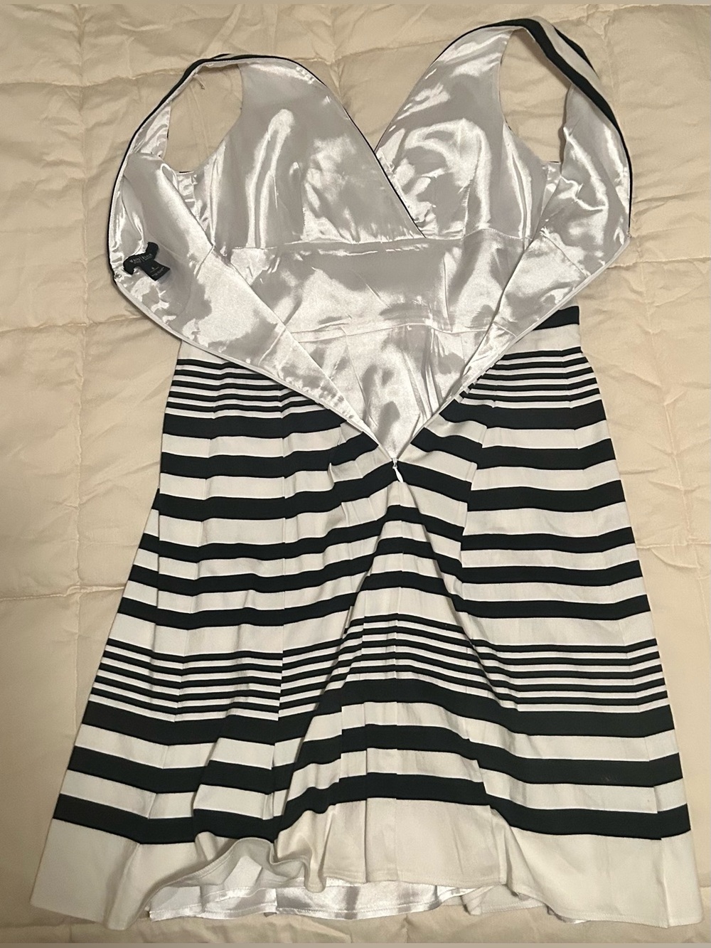 White House Black Market Black & White Striped V-Neck Dress - Picture 7 of 13